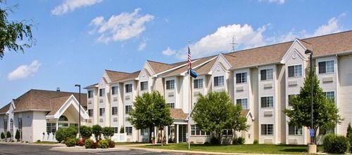 Microtel Inn & Suites By Wyndham Green Bay Exterior photo